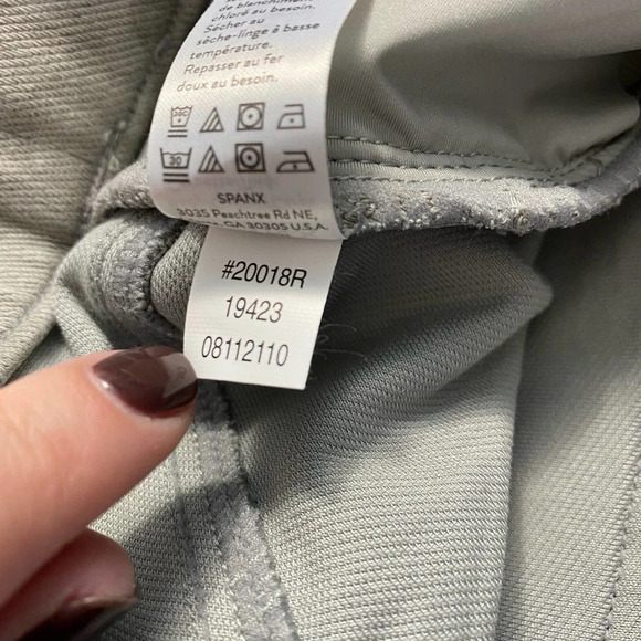 Spanx Stone Wash Camo Jean-Ish Ankle Leggings in Green Gray Size US XS - Picture 11 of 11